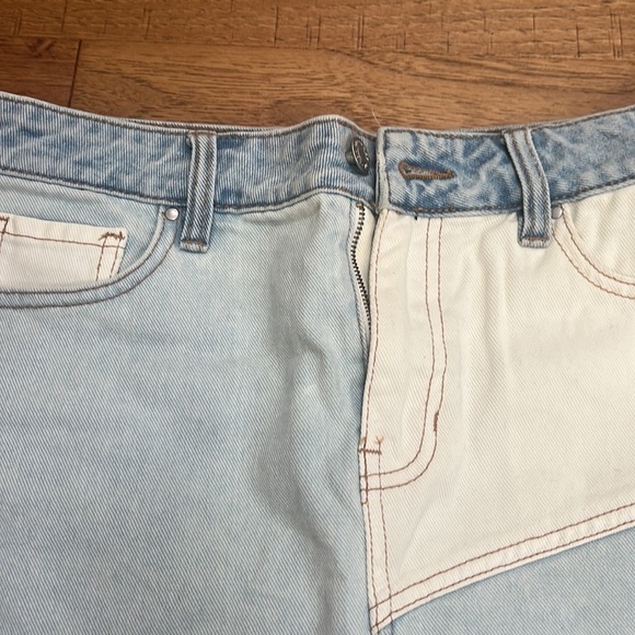 Pacsun Woman’s Denim Skirt Size 25 - Picture 2 of 5